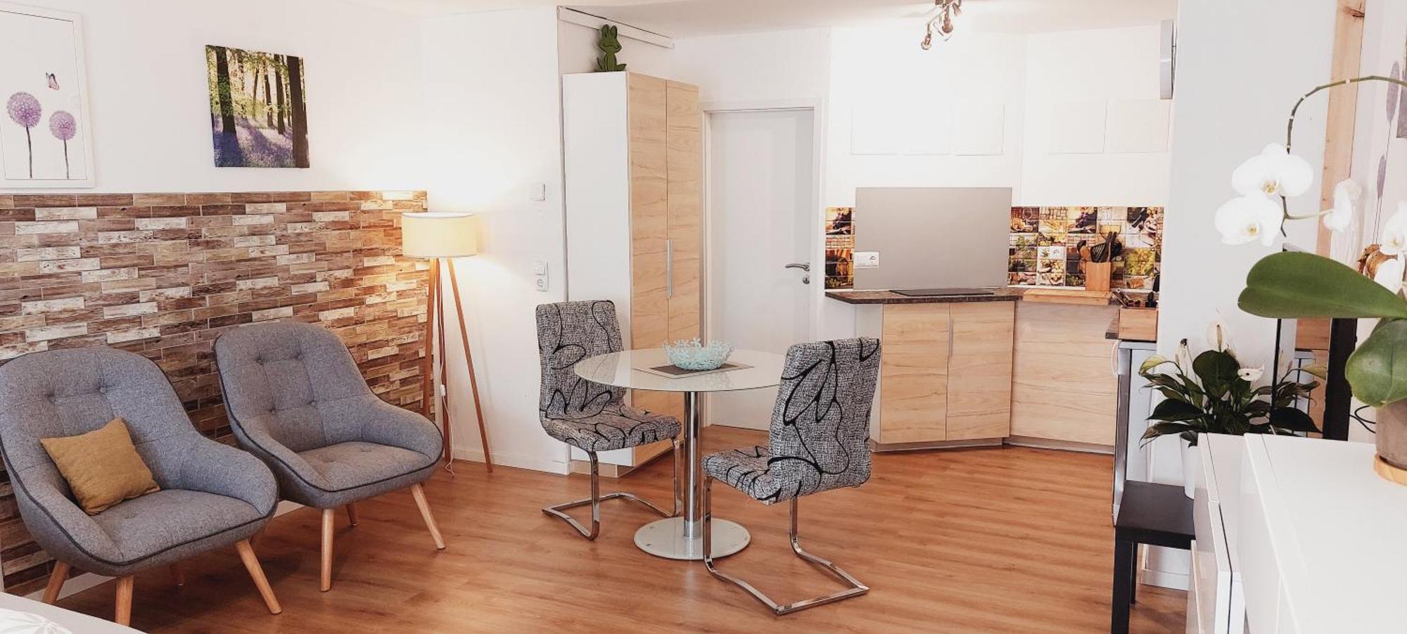 Modernes Souterrain Apartment Black Forest Mit Separatem Eingang Und Kfz-Stellplatz บัดเดอร์ไฮม์ ภายนอก รูปภาพ