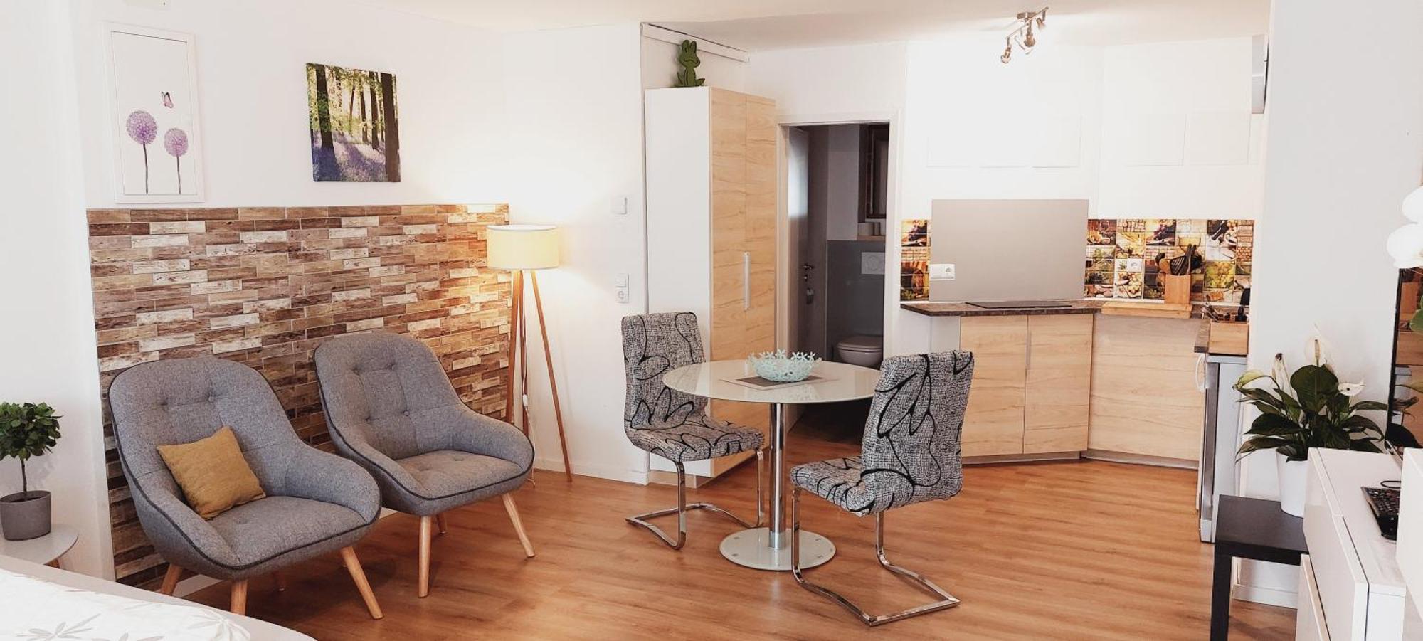 Modernes Souterrain Apartment Black Forest Mit Separatem Eingang Und Kfz-Stellplatz บัดเดอร์ไฮม์ ภายนอก รูปภาพ