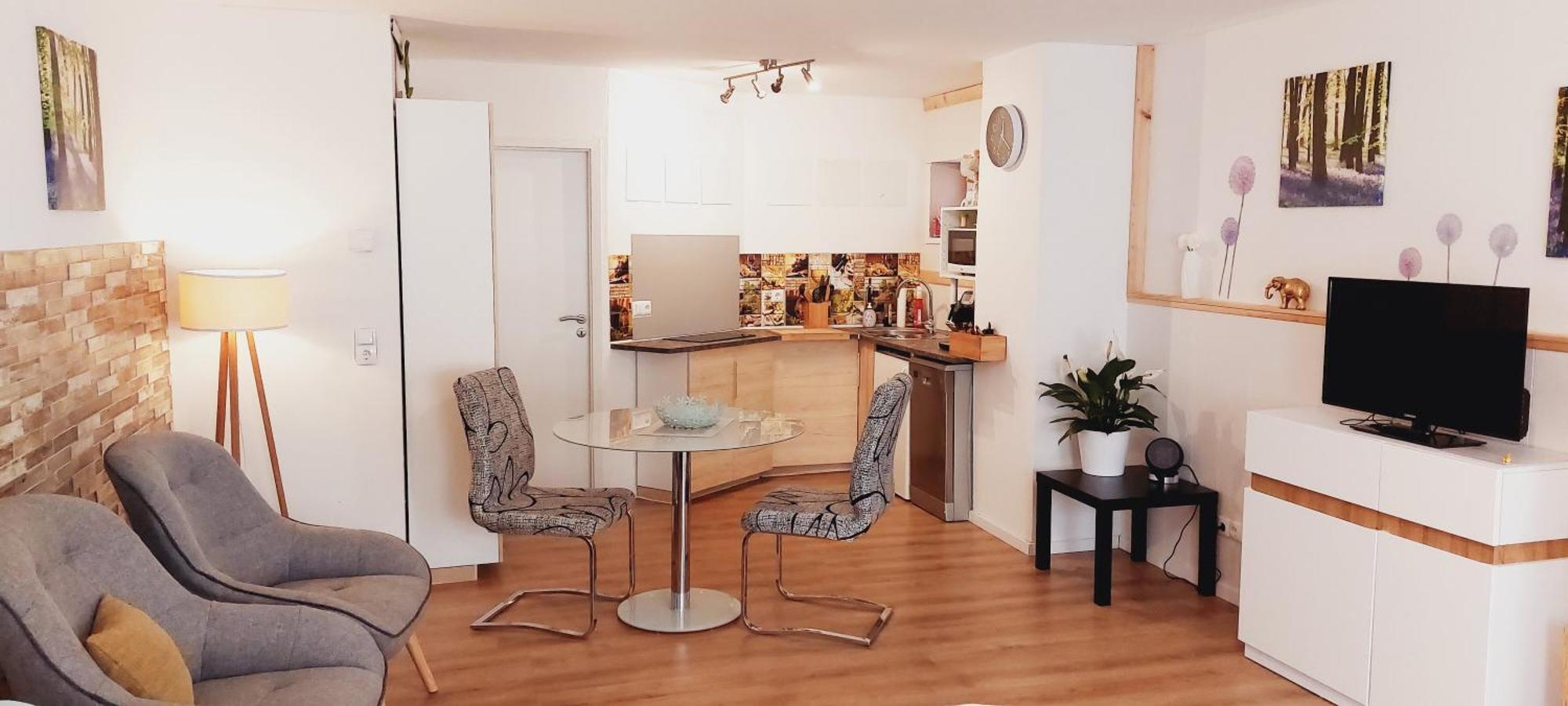 Modernes Souterrain Apartment Black Forest Mit Separatem Eingang Und Kfz-Stellplatz บัดเดอร์ไฮม์ ภายนอก รูปภาพ